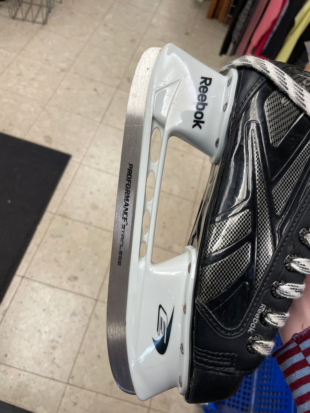 Reebok Hockey Skates Size 4.5