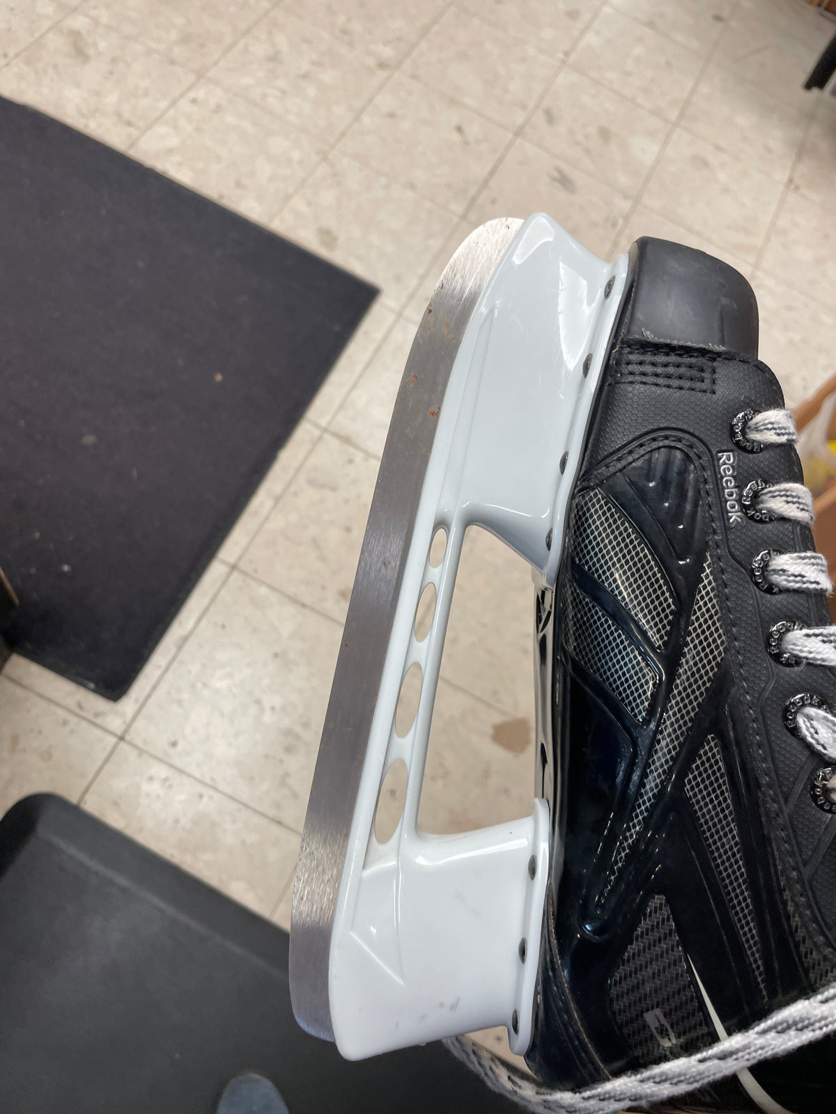 Reebok Hockey Skates Size 4.5