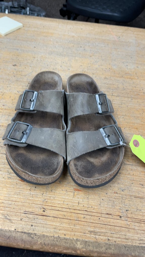 Birkenstock Arizona Sandals - Ladies Size 6 - Brown