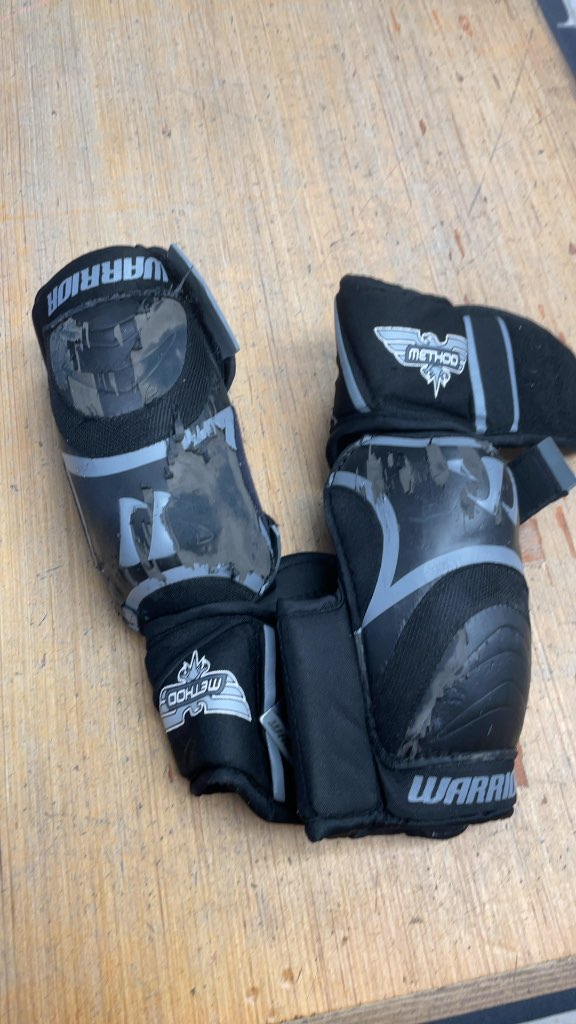 Warrior Method Senior Medium Hockey Elbow Pads