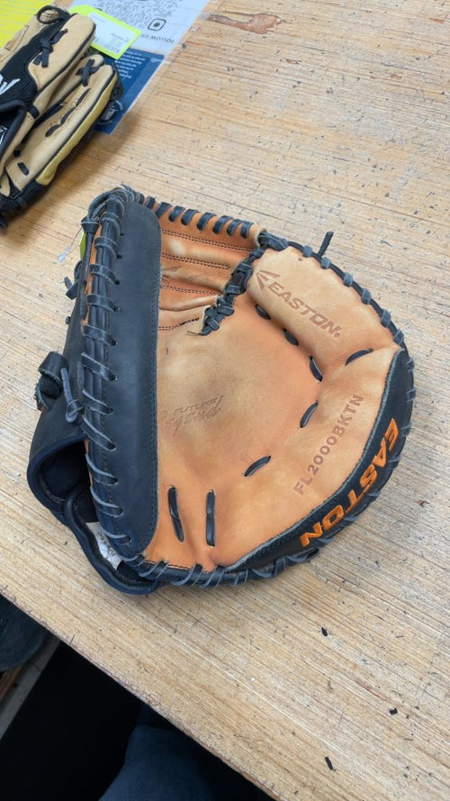 11" Easton Catcher's Mitt