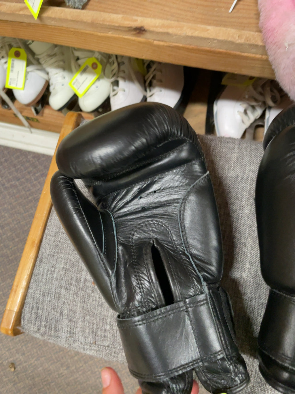 30 Minute Hit 10 oz Black Boxing Gloves