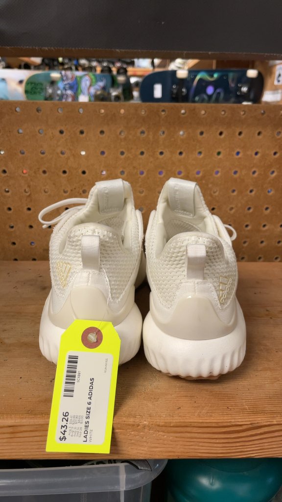 Adidas Alphabounce Women's Running Shoes - Size 6