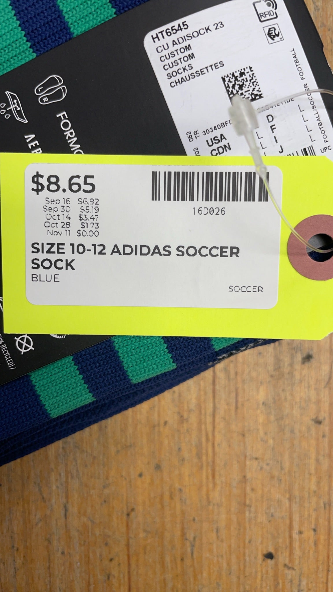 Adidas CU ADISOCK 23 Size 10-12 Soccer Socks