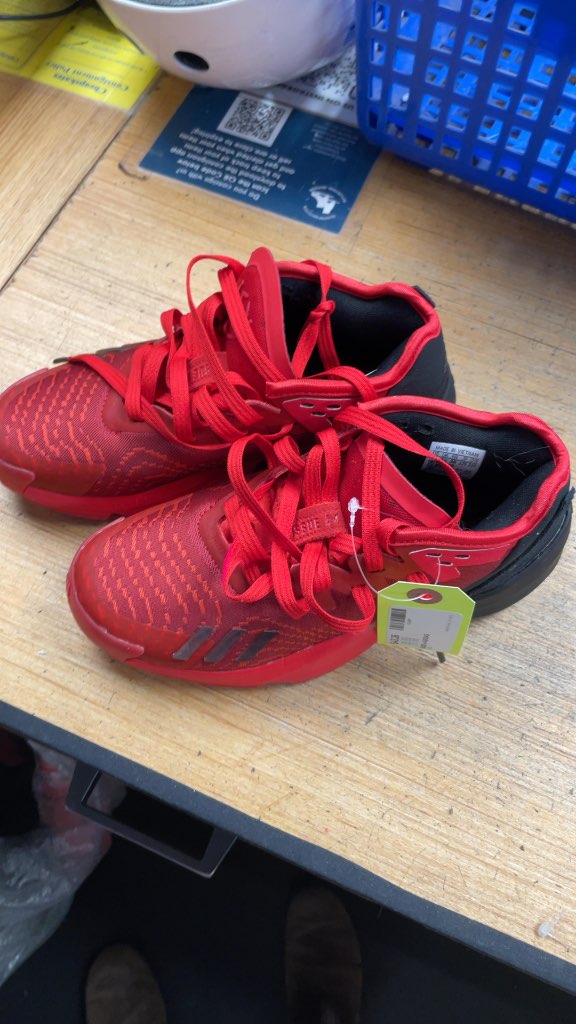 Adidas D.O.N. Issue 4 Basketball Shoes - Red - Size 4