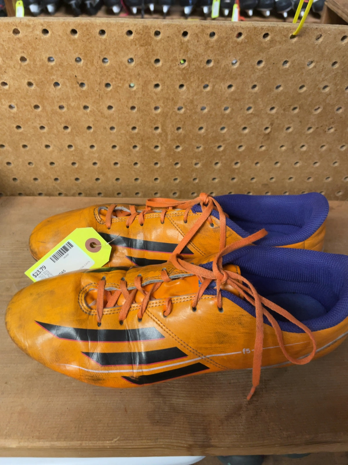 Adidas F5 Size 9.5 US Soccer Cleats
