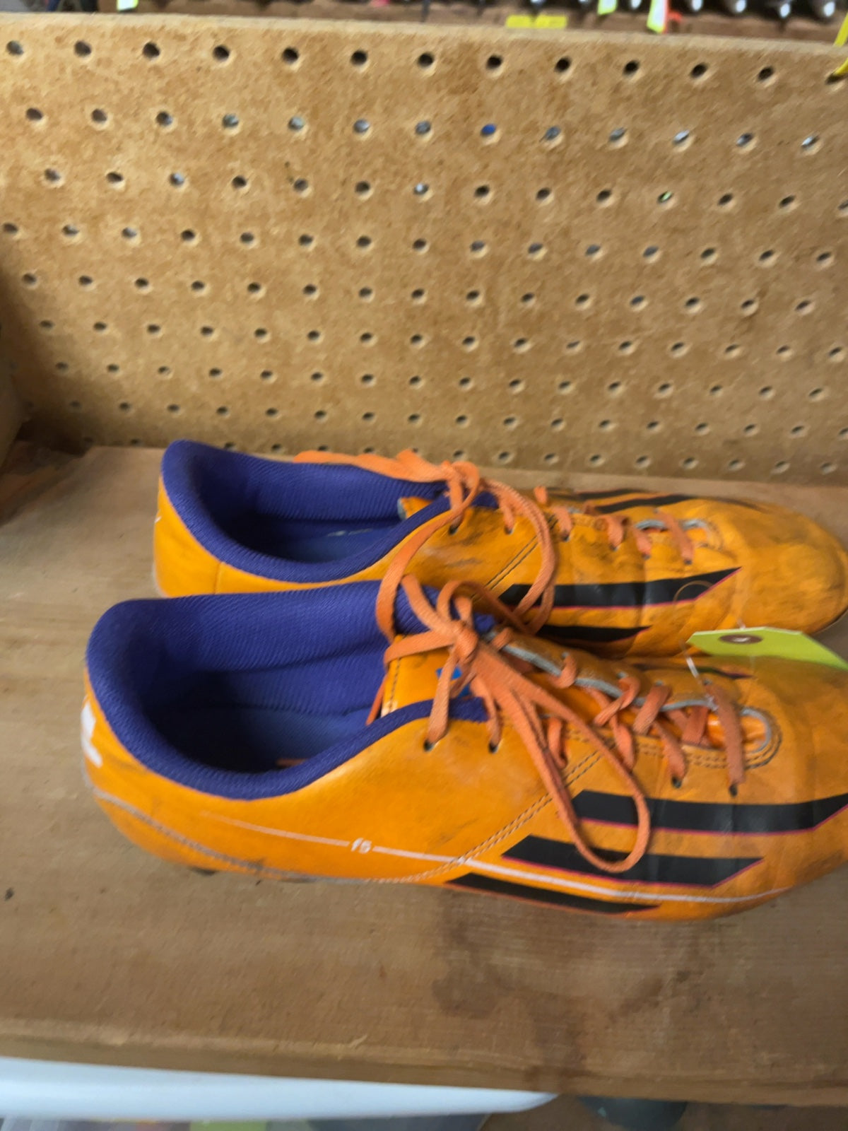 Adidas F5 Size 9.5 US Soccer Cleats