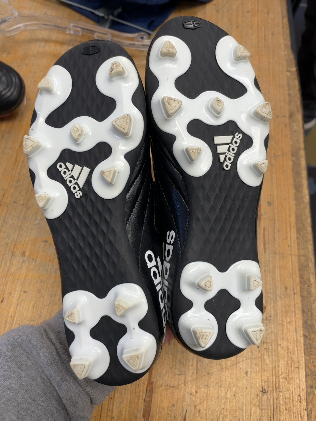 Adidas Goletto VI Size 2 US Soccer Cleats