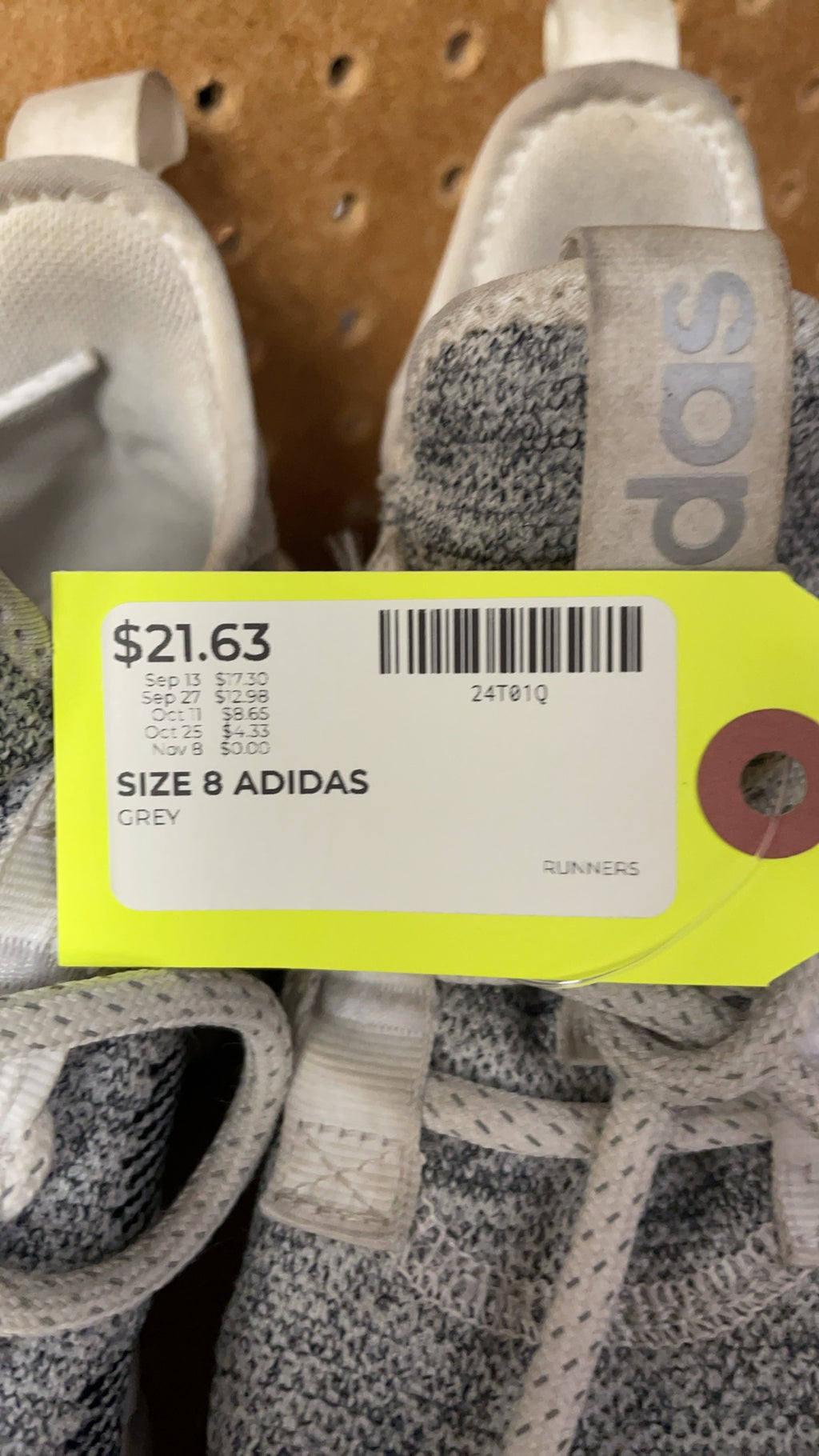 Adidas Kaptir Size 8 Grey Runners