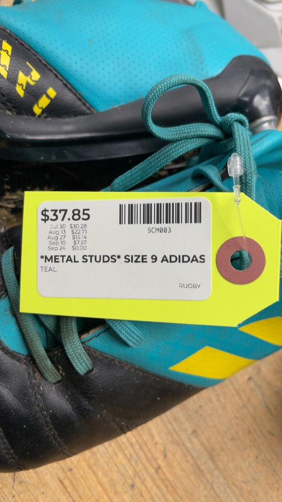 Adidas Metal Stud Rugby/Soccer Cleats - Size 9