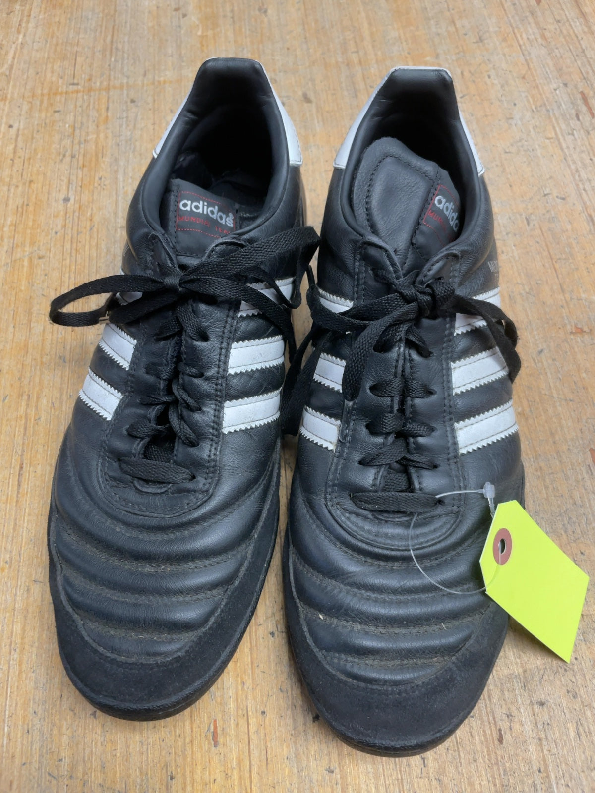Adidas Mundial Team Size 10.5 US Turf Soccer Cleats