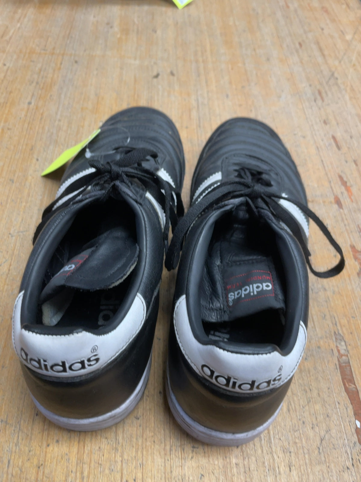 Adidas Mundial Team Size 10.5 US Turf Soccer Cleats