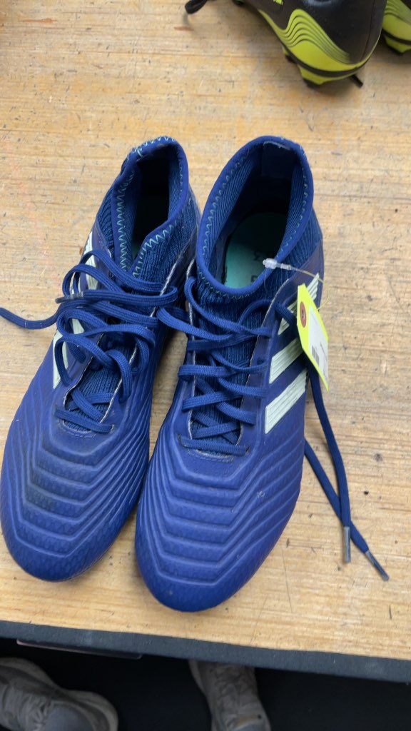 Adidas Predator Blue Soccer Cleats - Size 7.5