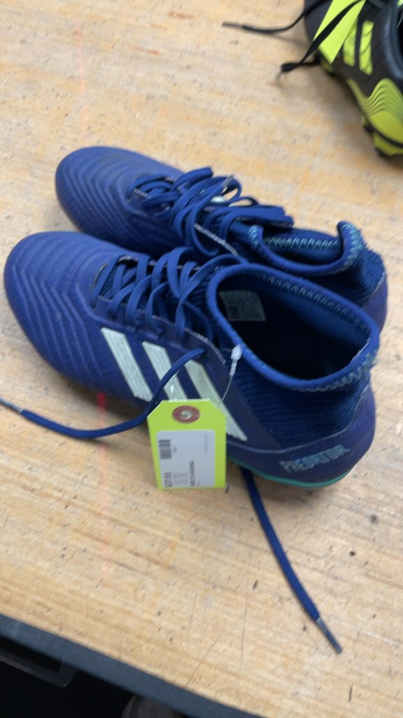 Adidas Predator Blue Soccer Cleats - Size 7.5