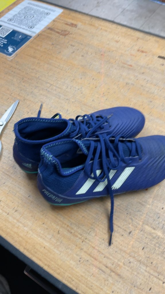Adidas Predator Blue Soccer Cleats - Size 7.5