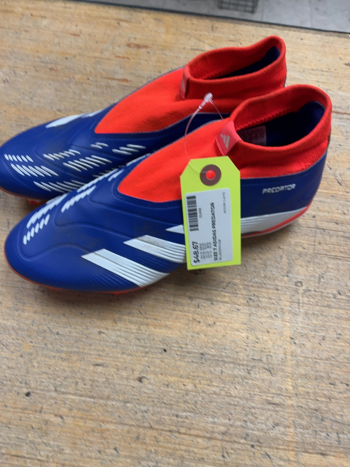 Adidas Predator Size 7 Soccer Cleats