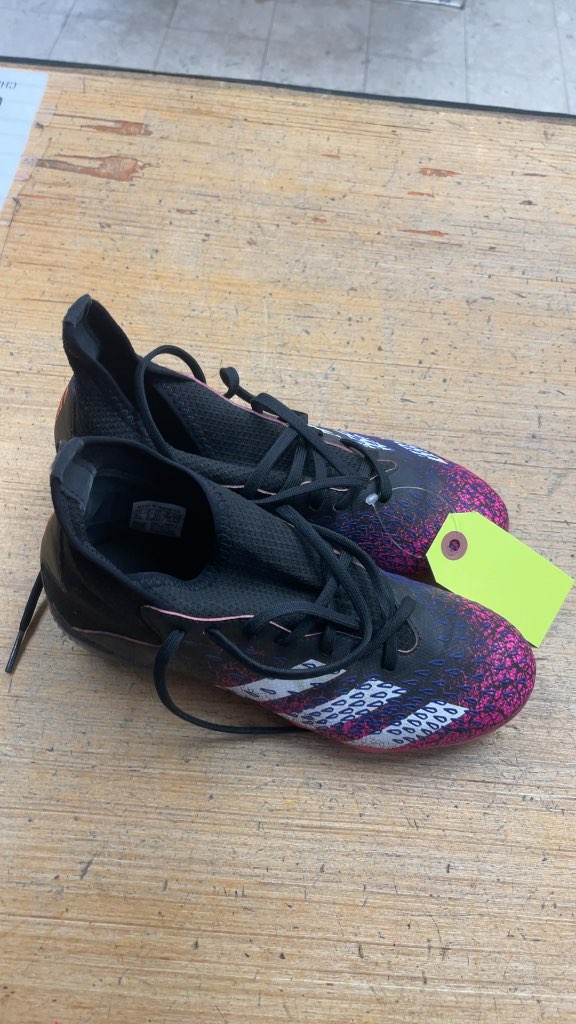 Adidas Predator Soccer Cleats - Size 3.5