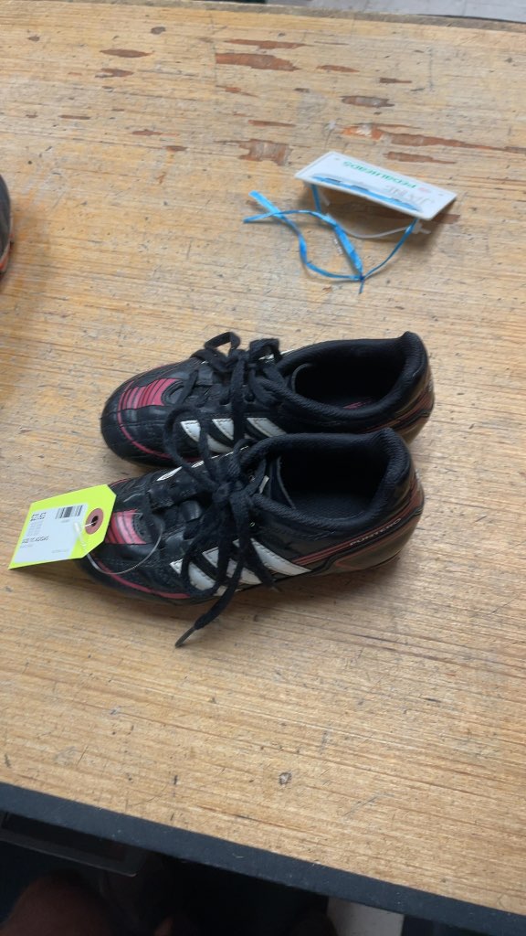 Adidas Puntero Youth Soccer Cleats Size 11C Black/Pink
