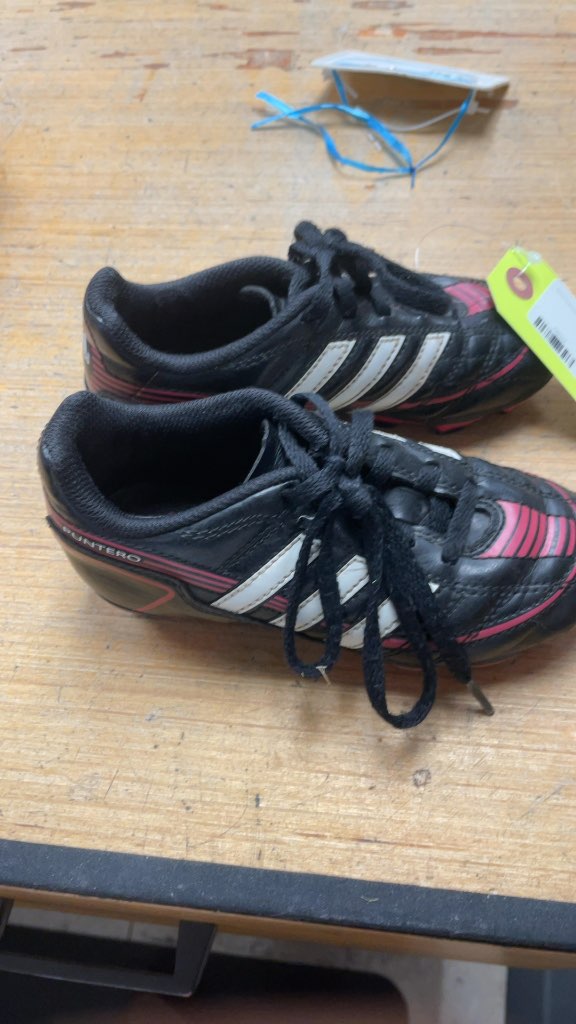 Adidas Puntero Youth Soccer Cleats Size 11C Black/Pink