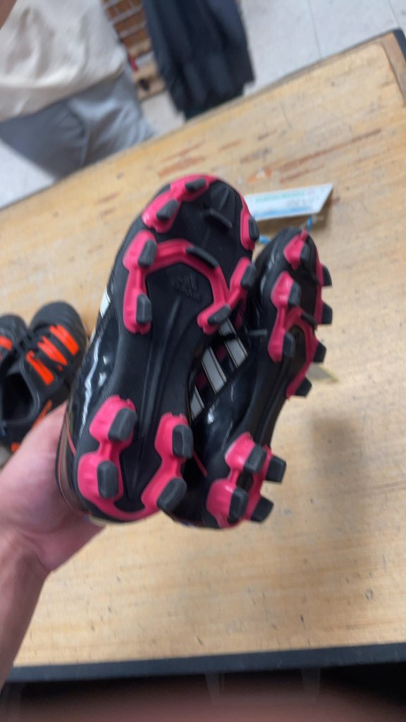 Adidas Puntero Youth Soccer Cleats Size 11C Black/Pink