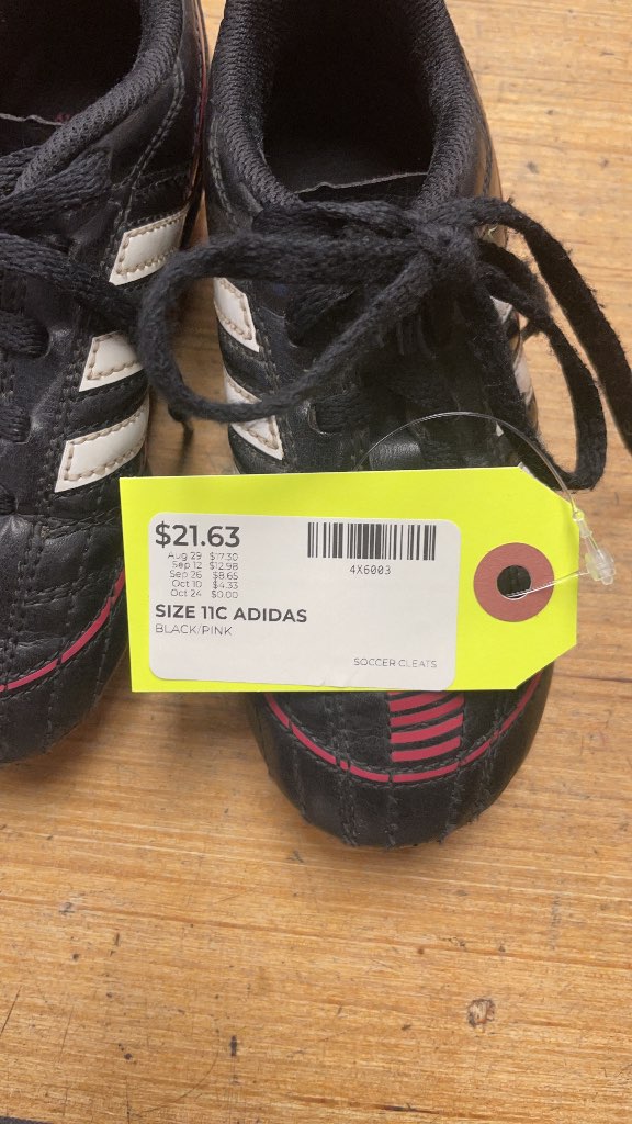 Adidas Puntero Youth Soccer Cleats Size 11C Black/Pink