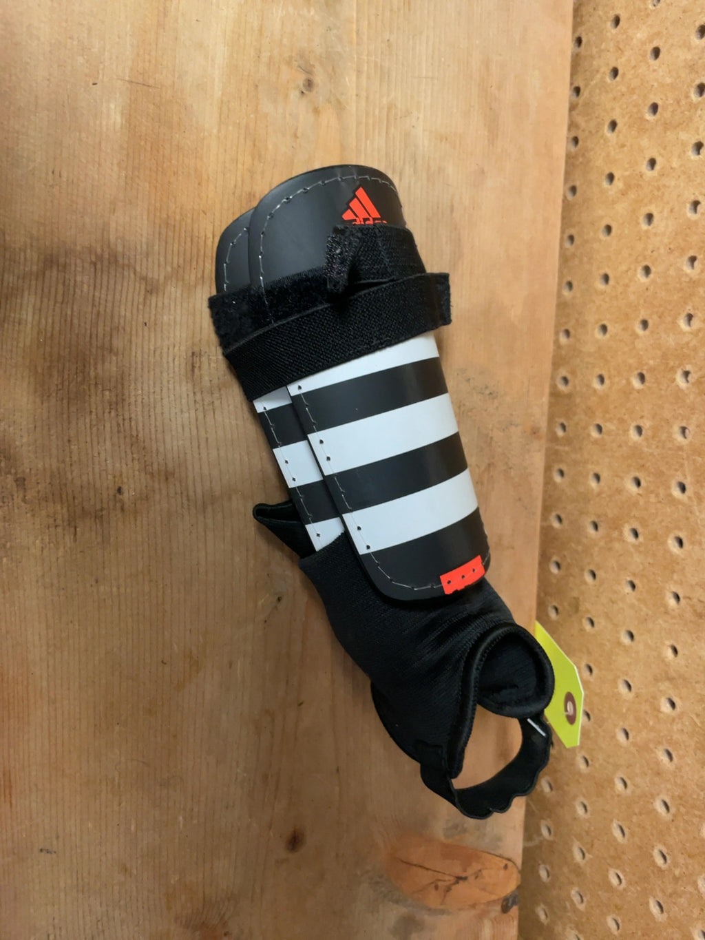Adidas Soccer Shin Pads Size Small Black/White