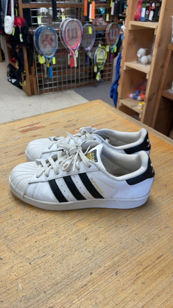 Adidas Superstar Sneakers Size 7.5