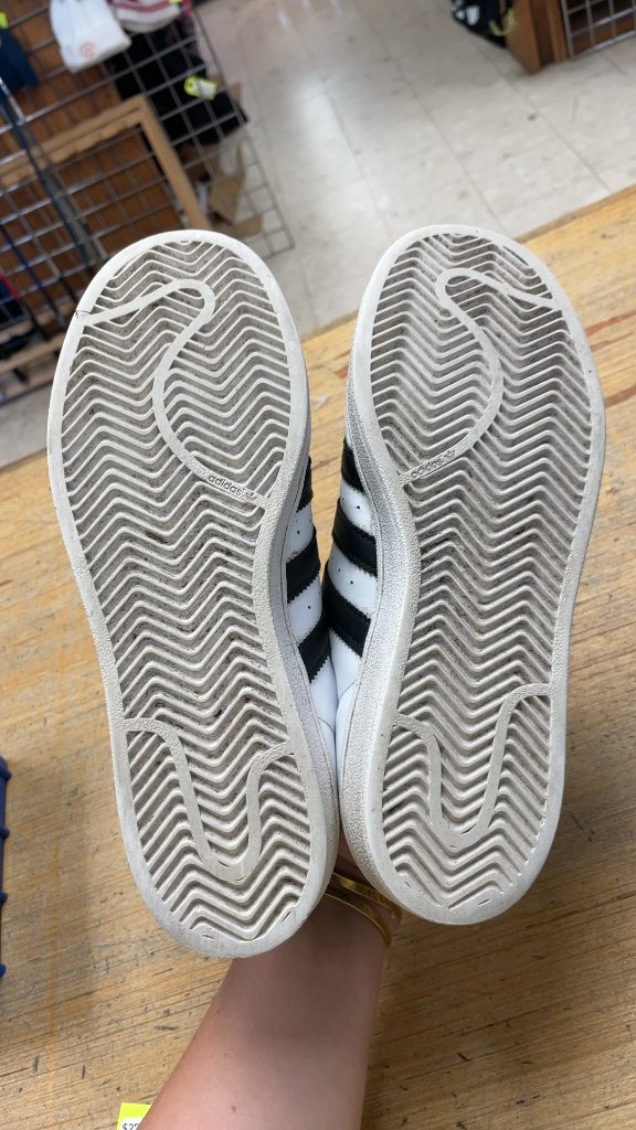 Adidas Superstar Sneakers Size 7.5