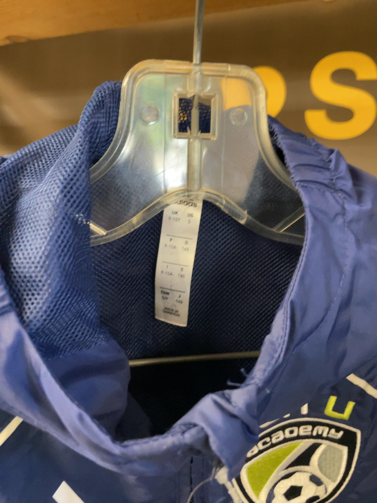 Adidas Van U Academy Size 9-10Y Soccer Jacket