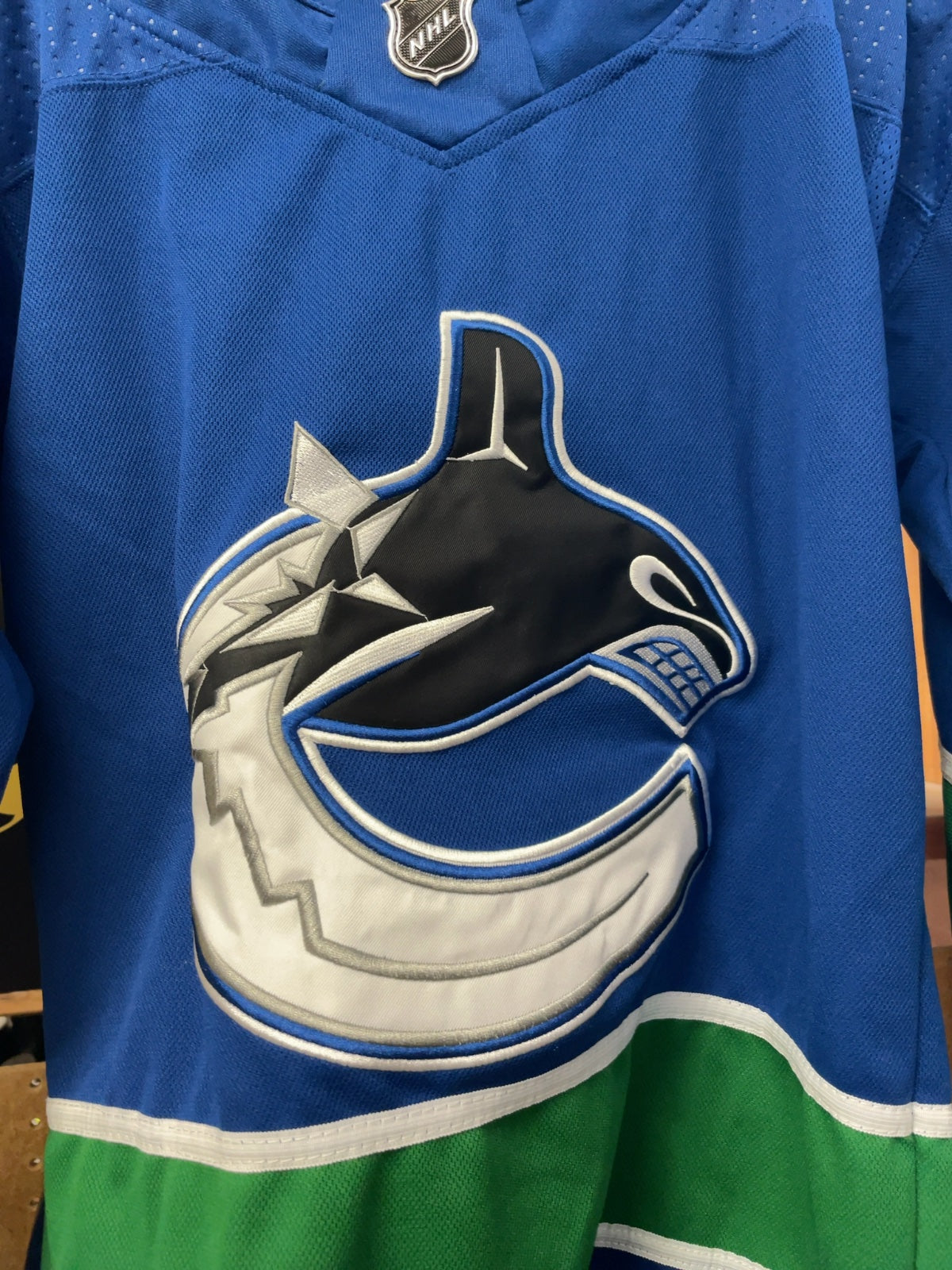 Adidas Vancouver Canucks Junior Hockey Jersey