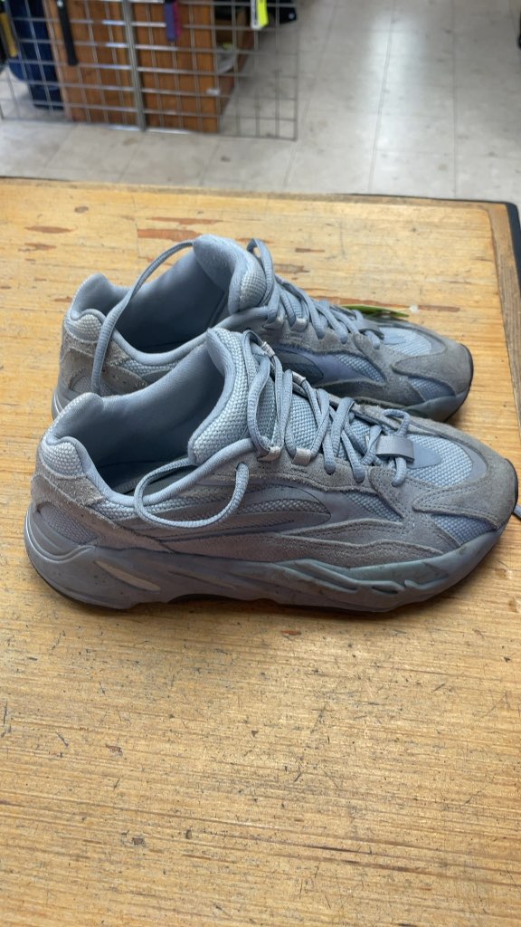 Adidas Yeezy Boost 700 V2 Hospital Blue Sneakers Size 6