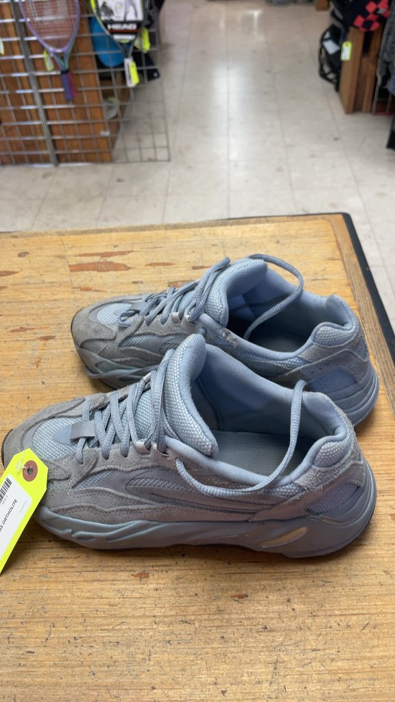 Adidas Yeezy Boost 700 V2 Hospital Blue Sneakers Size 6