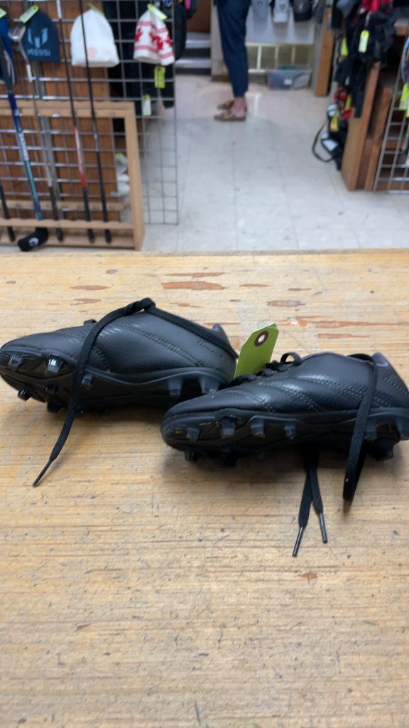 Adidas Youth Soccer Cleats - Black - Size 11C