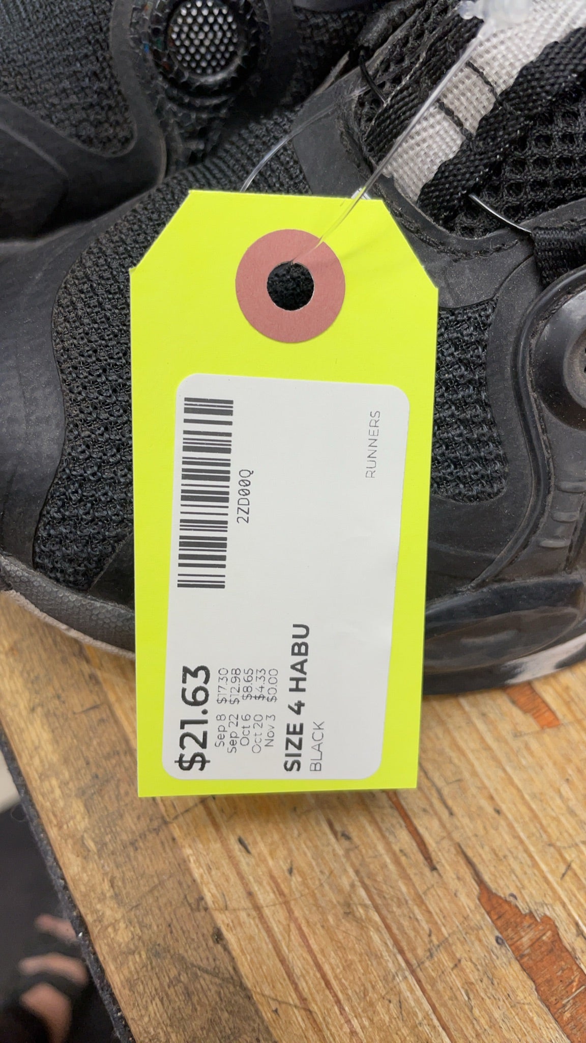 Anta Habu Kids Running Shoes - Size 4