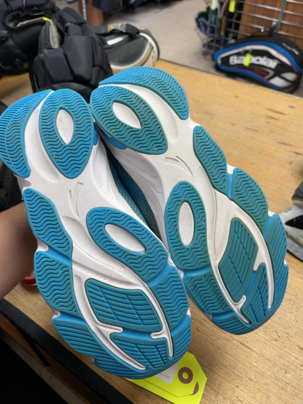 Anta Srunning Size 3 Blue/Black Sneakers