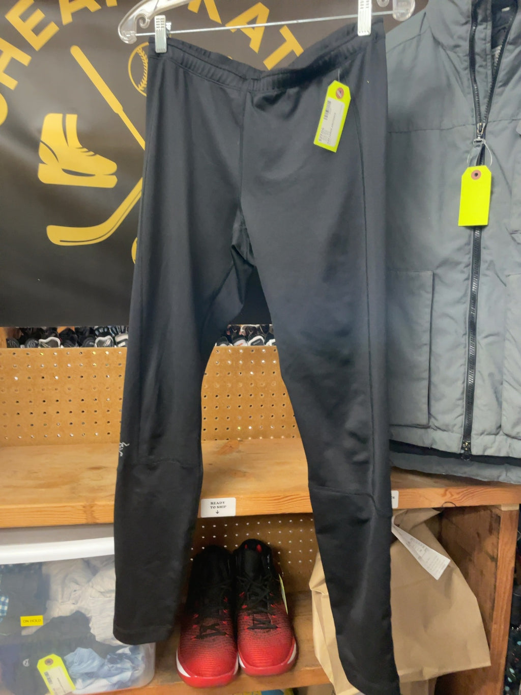Arc'teryx Athletic Pants Size Large Black