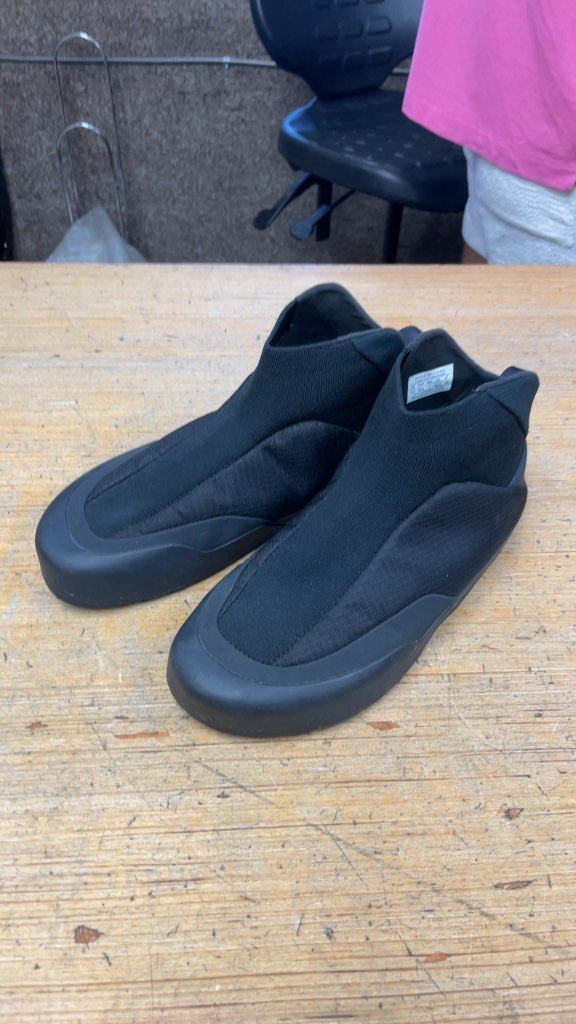 Arc'teryx Black Slip-On Boots - Size 7