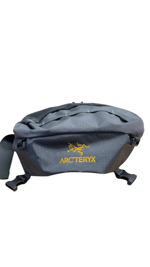 Arc'teryx Mantis Waist Pack - Grey/Yellow - Backpack Brain Compartment