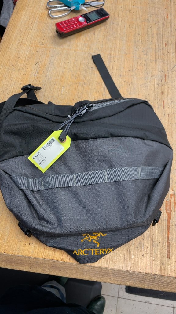 Arc'teryx Mantis Waist Pack - Grey/Yellow - Backpack Brain Compartment