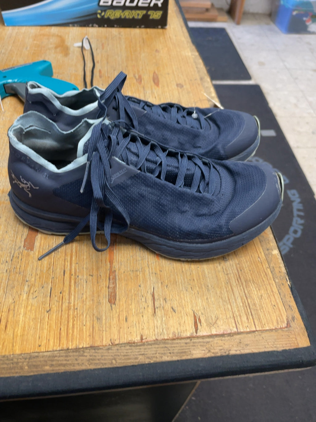 Arc'teryx Norvan SL Size 7 Blue Trail Running Shoes