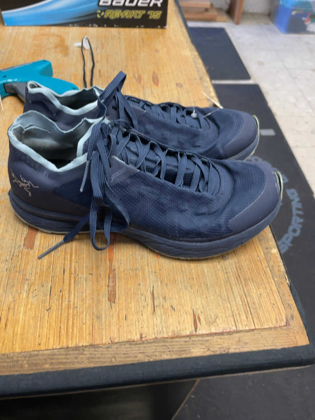 Arc'teryx Norvan SL Size 7 Blue Trail Running Shoes