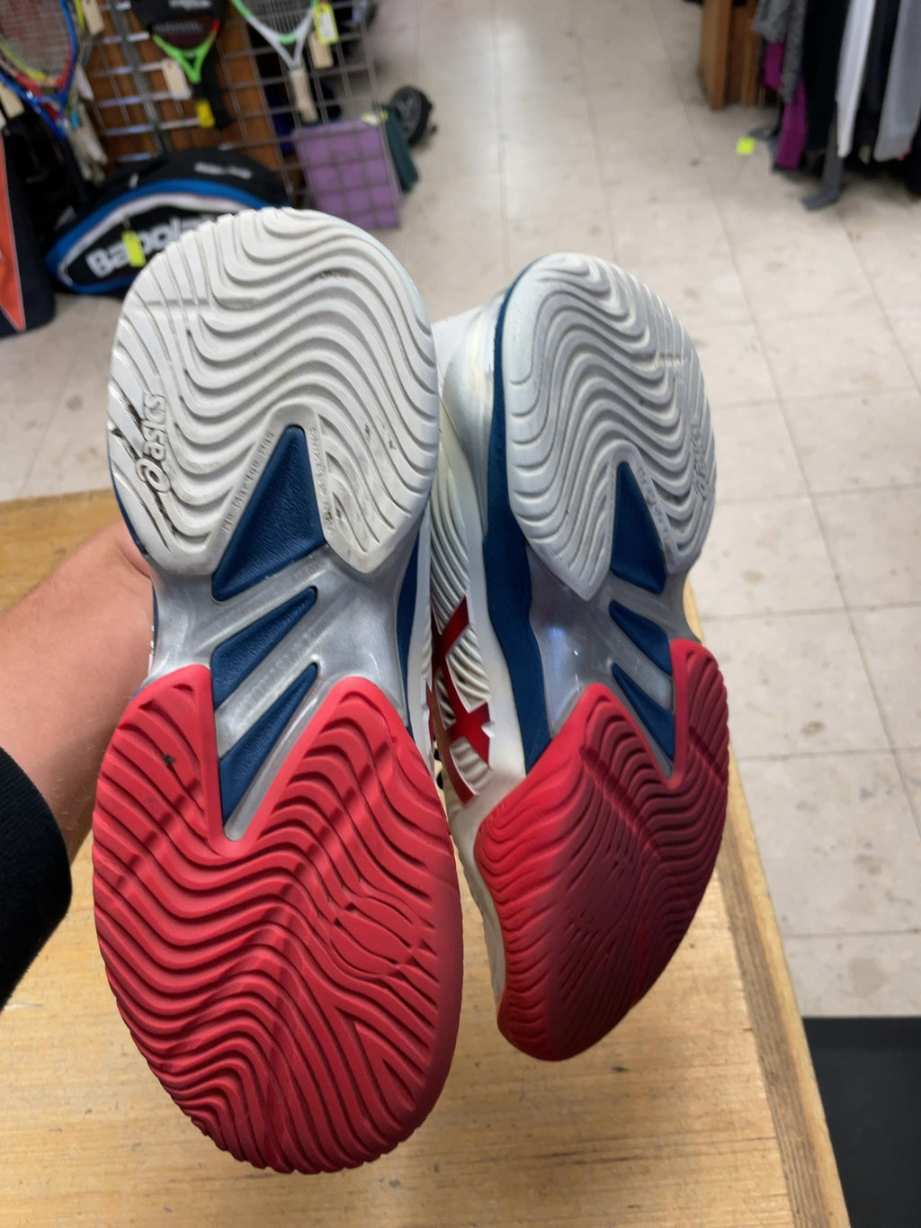 Asics Court FF Size 8 Tennis Shoes