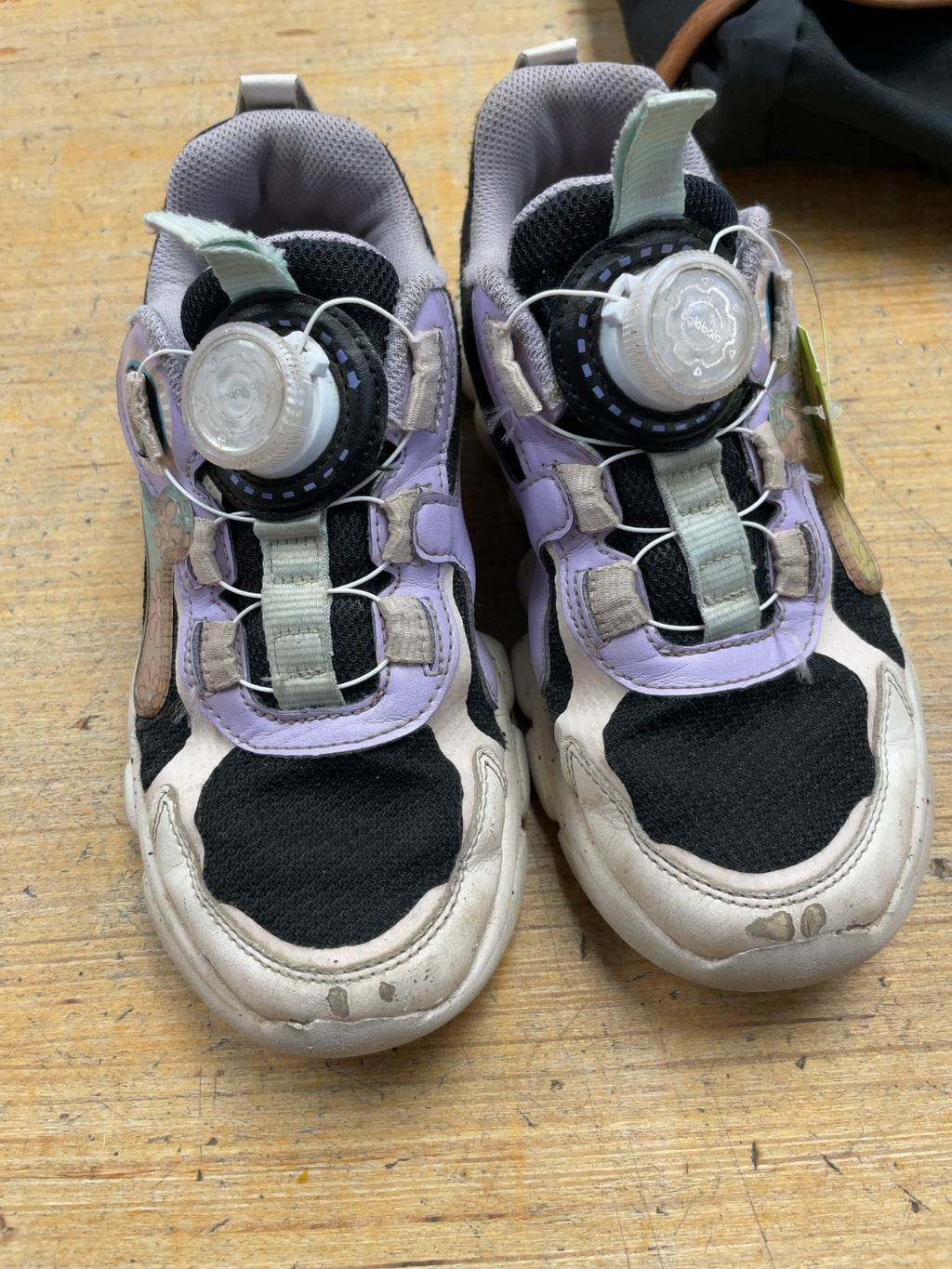 Balabala Sneakers Size 5 Dial-Lace White/Black/Purple
