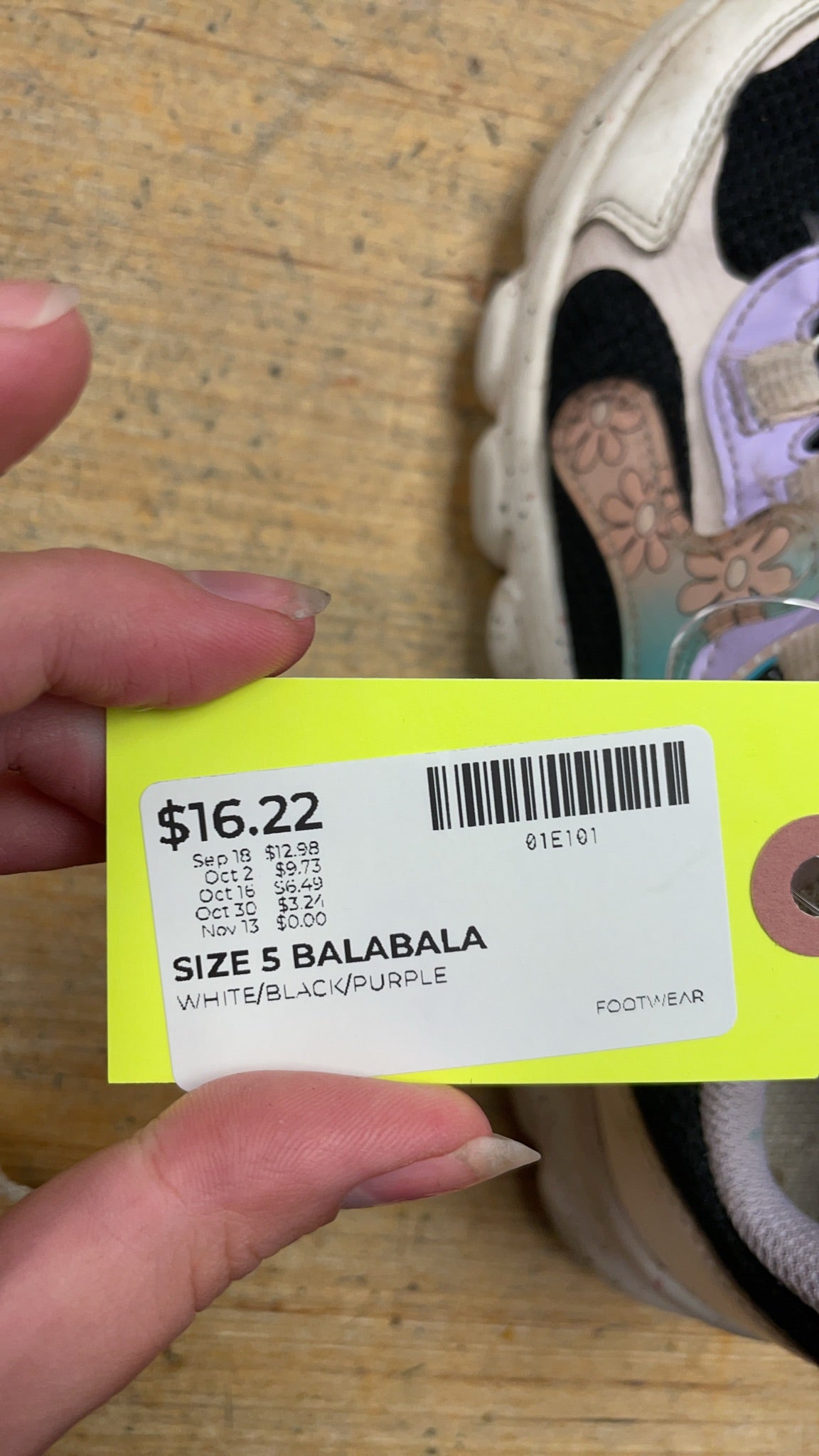 Balabala Sneakers Size 5 Dial-Lace White/Black/Purple