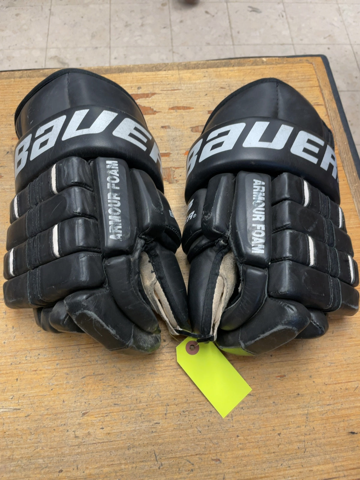 Bauer Armour Foam 14" Hockey Gloves