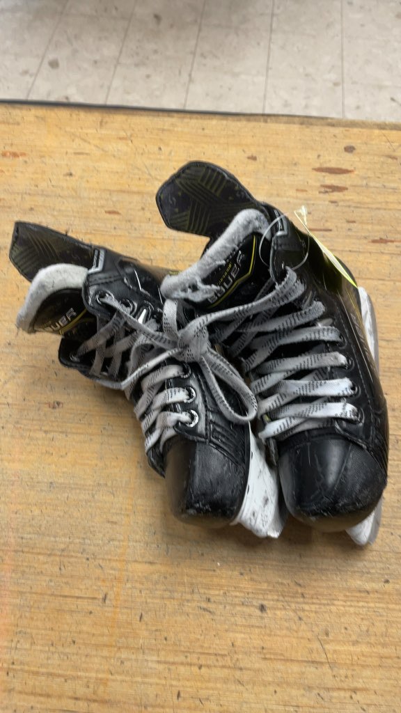 Bauer Ignite Pro Hockey Skates Size 13C