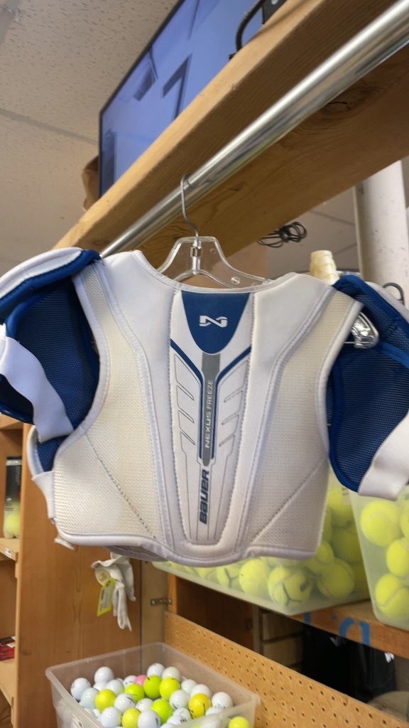 Bauer Nexus Freeze Junior Medium Hockey Shoulder Pads