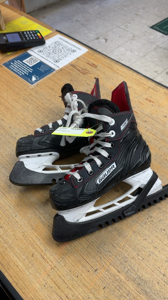 Bauer NS Hockey Skates Size 1