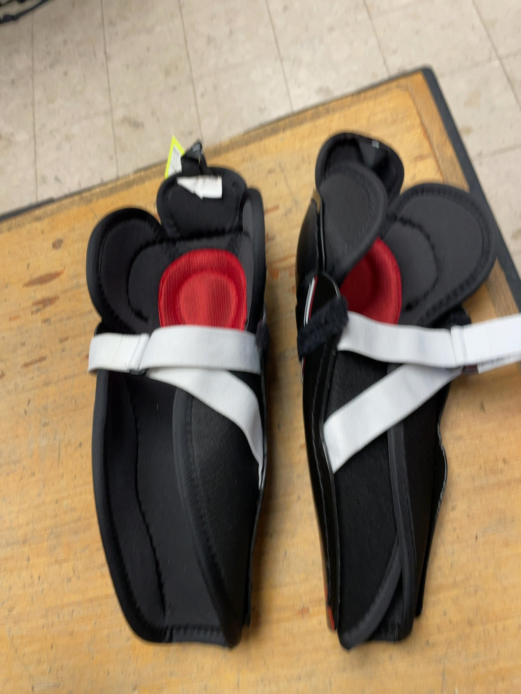 Bauer NSX Hockey Shin Pads - 10"