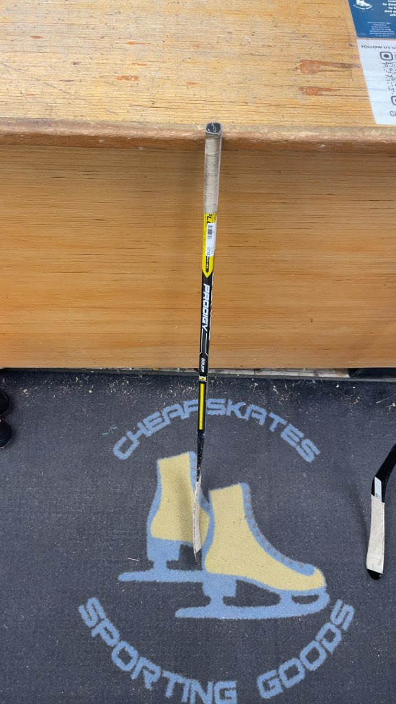 Bauer Prodigy RH Hockey Stick